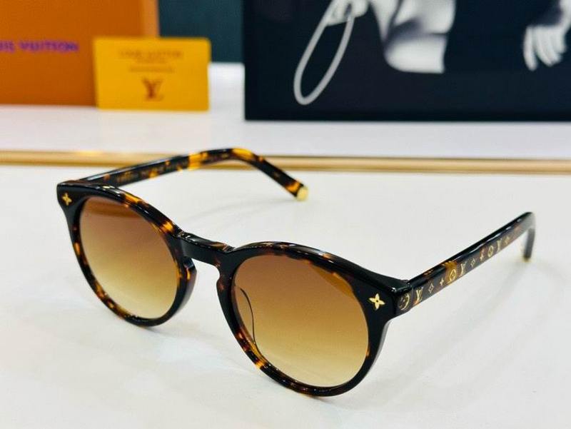 LV Sunglasses 544